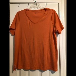 V-neck pullover top by Cato